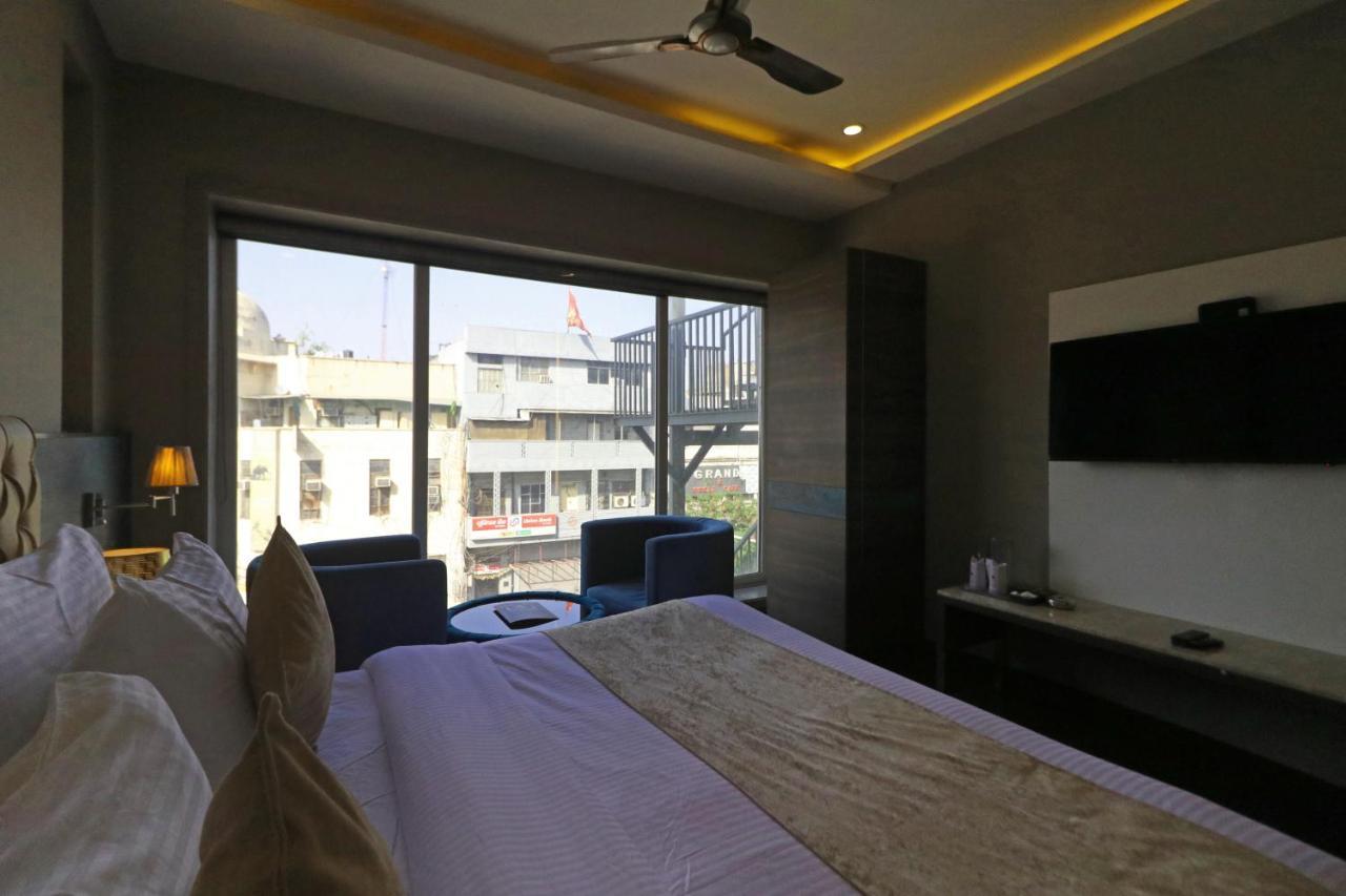 The Ivy Grand Hotel In City Centre With Free Secured Parking New Delhi Exterior photo