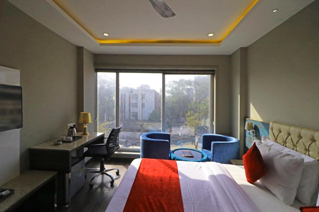 The Ivy Grand Hotel In City Centre With Free Secured Parking New Delhi Exterior photo